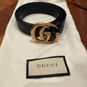 Gucci Navy Blue Leather GG Logo Buckle Belt